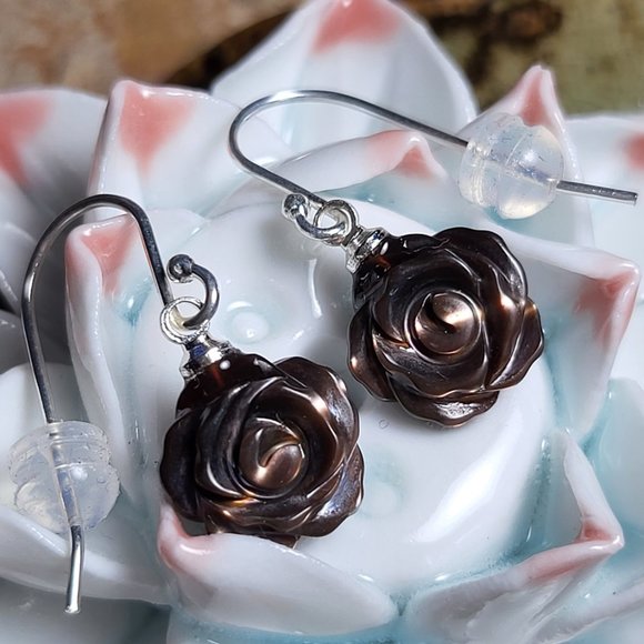 Gorgeous Timeless Natural Chocolate Brown Rose Carved Shell Earings - Picture 6 of 15